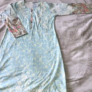 Pakistani-style brilliant floral pattern Churidar